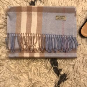 Burberry Cashmere scarf